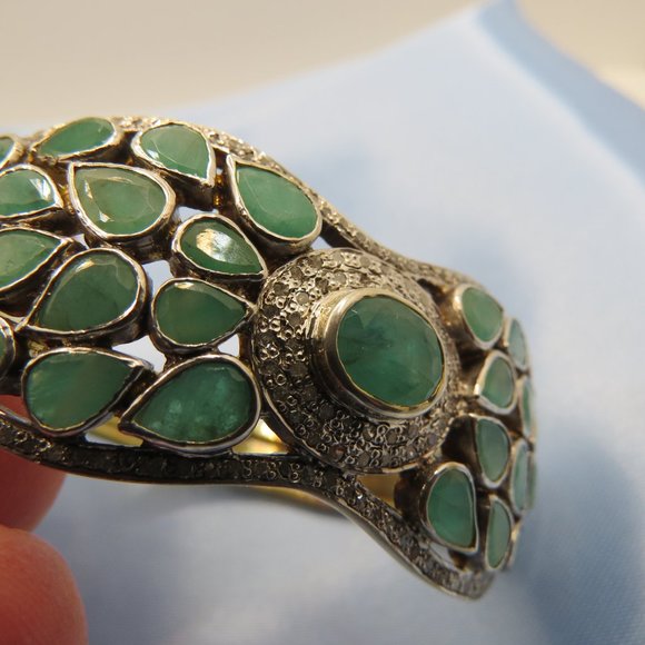 14k Gold Diamond & Emerald Bangle Bracelet - Picture 3 of 4